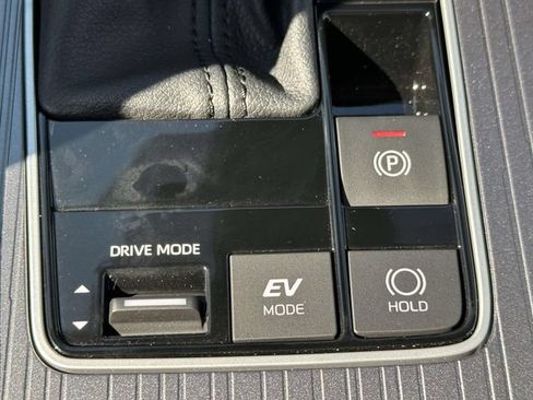 Used 2026 Toyota Sienna LE FWD image 37