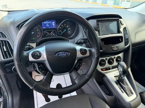 Used 2013 Ford Focus SE FWD image 39