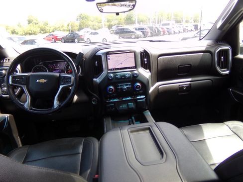 Used 2021 Chevrolet Silverado 3500 LTZ w/ LTZ Convenience Package AWD/4WD image 19