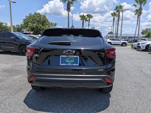 Certified 2025 Chevrolet Trax RS w/ Driver Confidence Package FWD image 4