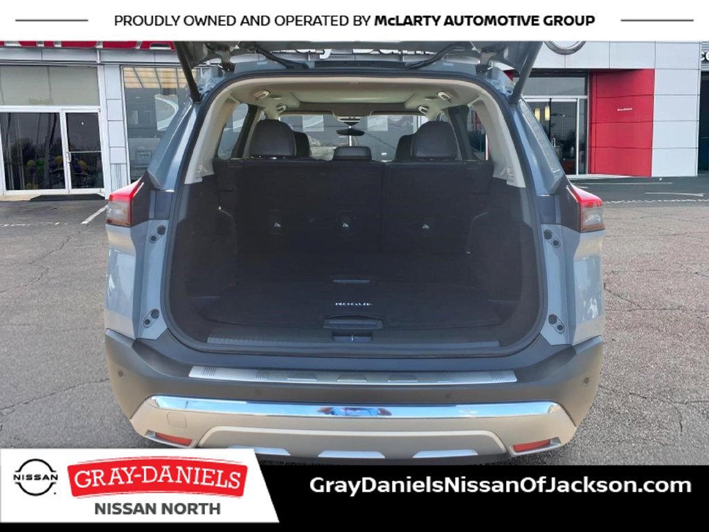 Used 2023 Nissan Rogue Platinum w/ Platinum Premium Package FWD image 8
