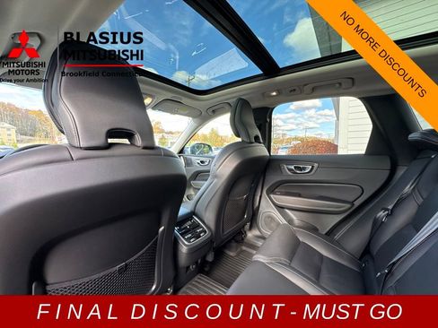 Used 2022 Volvo XC60 B5 Inscription w/ Advanced Package image 18