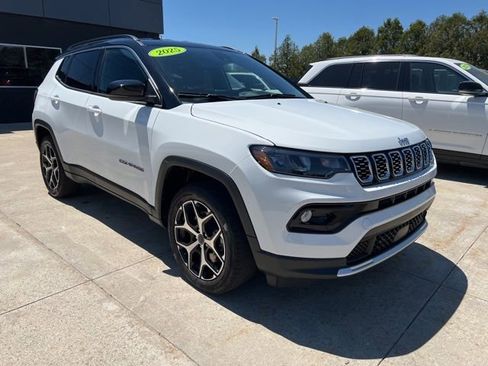 Used 2025 Jeep Compass Limited AWD/4WD image 1