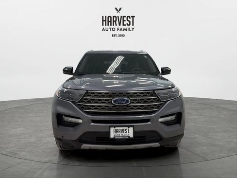 Used 2022 Ford Explorer King Ranch w/ Premium Technology Package image 10