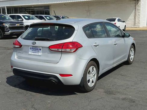 Used 2017 Kia Forte LX FWD image 8