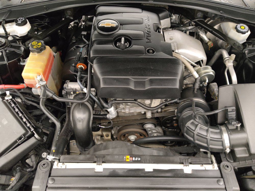 Used 2018 Chevrolet Camaro LT RWD image 30