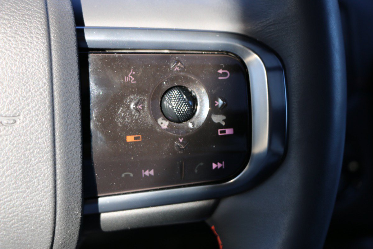 Used 2025 Nissan Armada PRO-4X w/ Pro-4X Premium Package AWD/4WD image 22