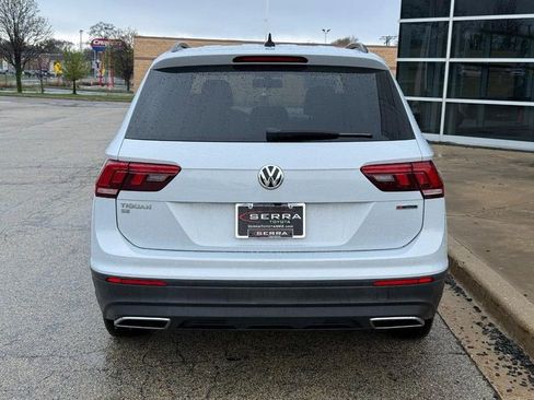 Used 2019 Volkswagen Tiguan SE w/ Panoramic Sunroof Package image 4