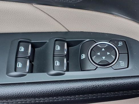 Certified 2019 Ford Explorer XLT w/ Equipment Group 202A image 18