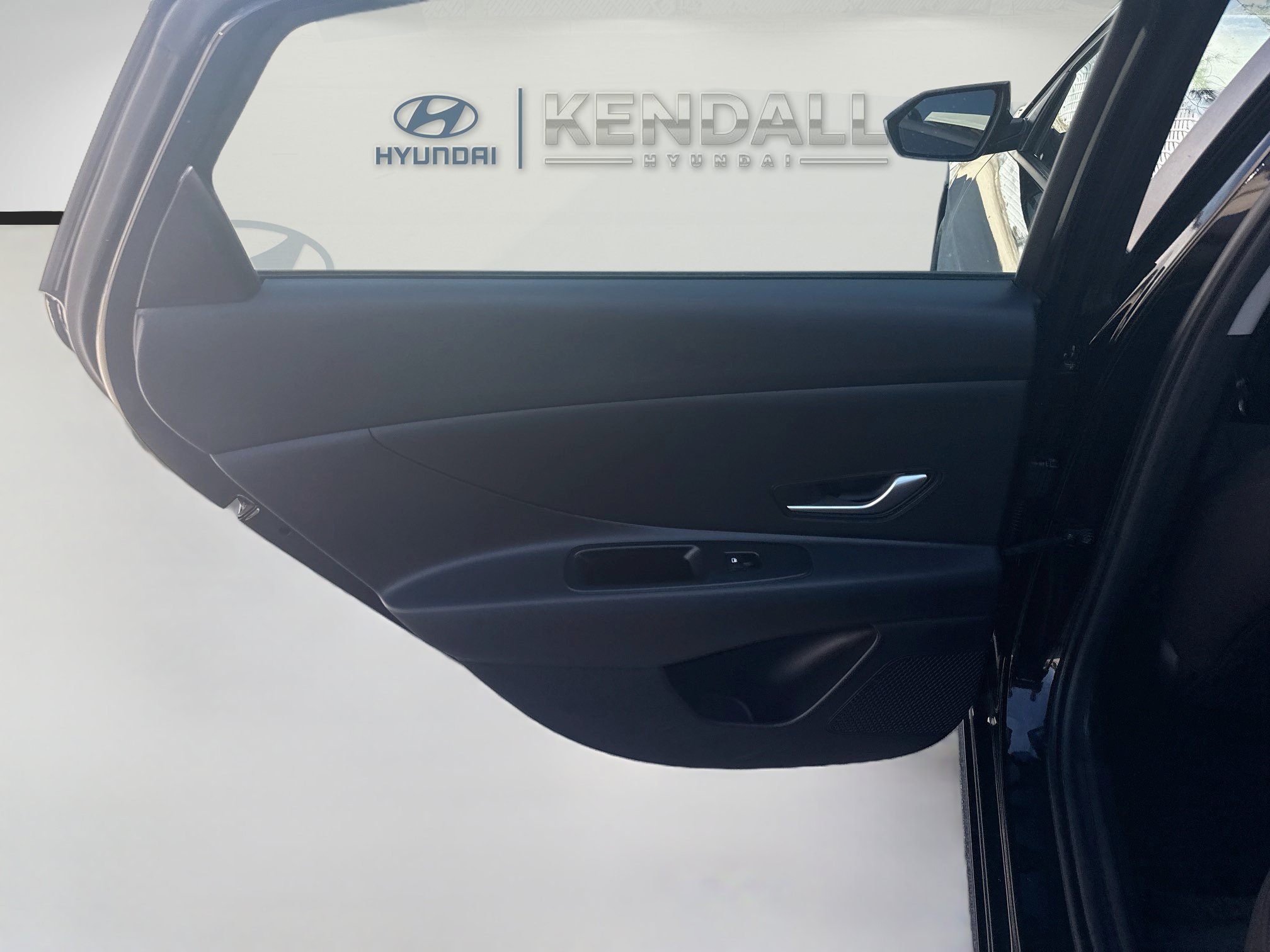 Used 2025 Hyundai Elantra SE FWD image 22