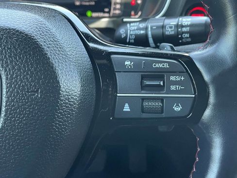 Used 2025 Honda Pilot Black Edition image 30