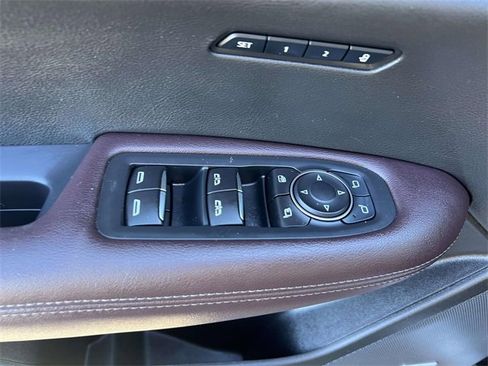 Used 2023 Cadillac XT6 Premium Luxury image 19