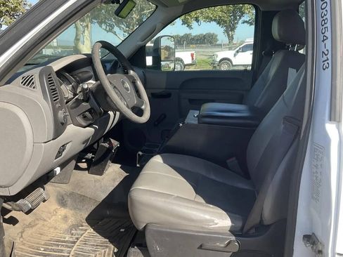 Used 2013 Chevrolet Silverado 3500 W/T RWD image 9