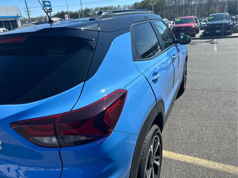 Certified 2023 Chevrolet TrailBlazer RS w/ Sun and Liftgate Package image 3
