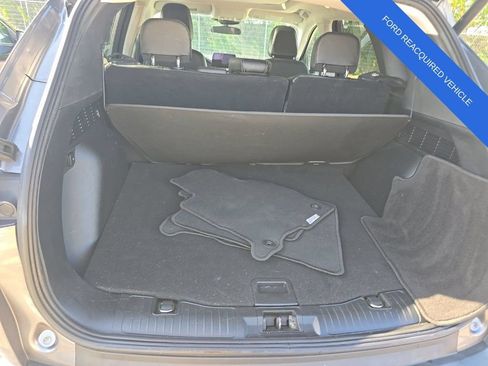 Used 2022 Ford Escape SEL w/ Technology Package FWD image 5