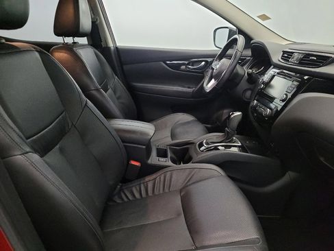 Used 2021 Nissan Rogue Sport SL w/ Premium Package image 21