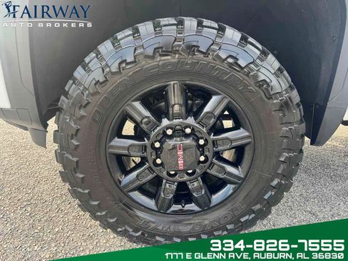 Used 2024 GMC Sierra 2500 AT4 w/ Technology Package image 31