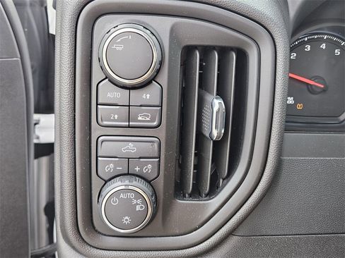 Used 2024 Chevrolet Silverado 1500 Custom image 27