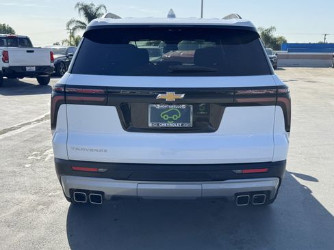 Certified 2025 Chevrolet Traverse LT image 4
