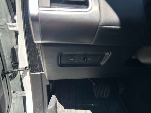 Used 2016 Land Rover Range Rover Sport SE AWD/4WD image 19