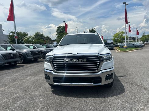 Used 2026 RAM 1500 Laramie AWD/4WD image 8