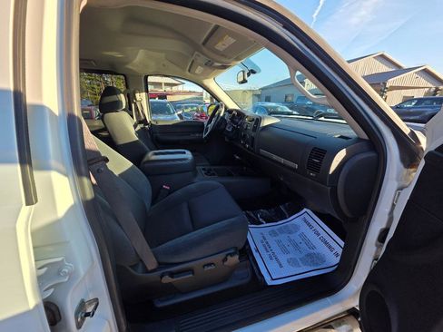 Used 2008 Chevrolet Silverado 2500 LT w/ 2LT Convenience Package image 9
