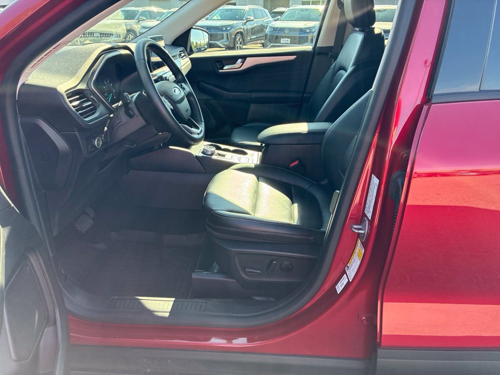 Used 2022 Ford Escape SEL AWD/4WD image 10