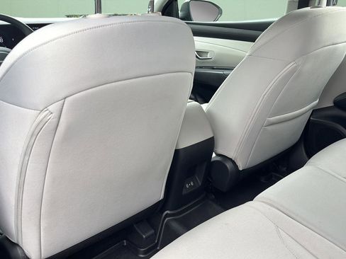Certified 2025 Hyundai Tucson SE AWD/4WD image 17