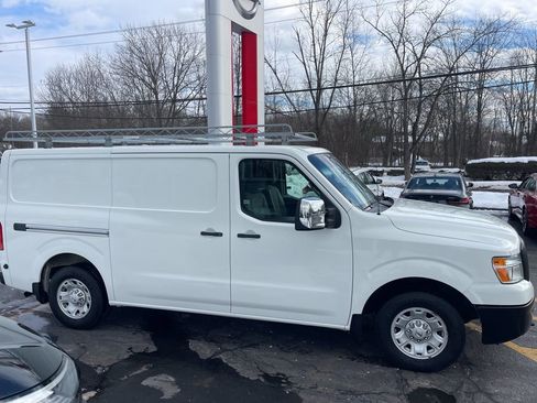 Used 2015 Nissan NV 3500 SV w/ Technology Package image 6