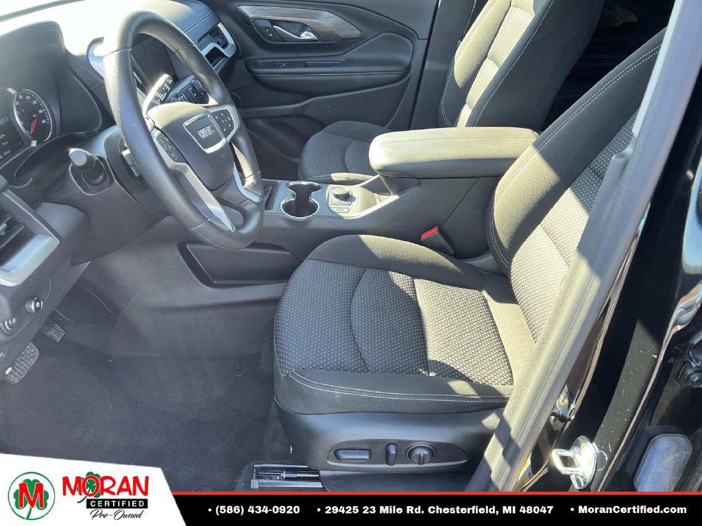Used 2024 GMC Terrain SLE w/ Driver Convenience Package AWD/4WD image 17