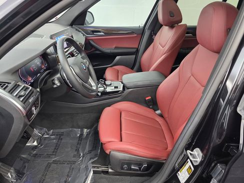 Used 2024 BMW X3 sDrive30i w/ Premium Package image 9