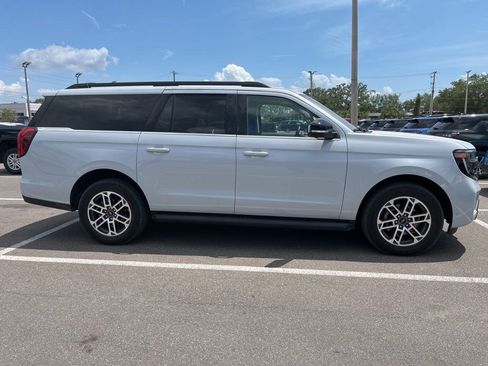 Used 2025 Ford Expedition Max Active AWD/4WD image 3
