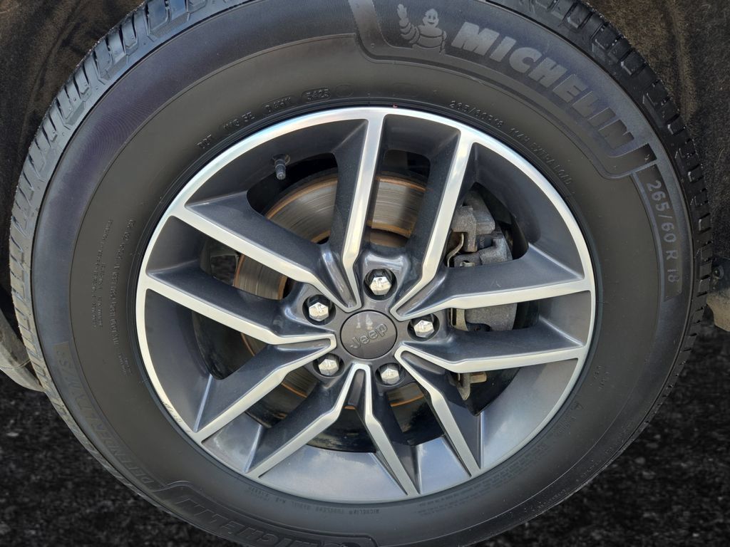 Certified 2019 Jeep Grand Cherokee Limited AWD/4WD image 21