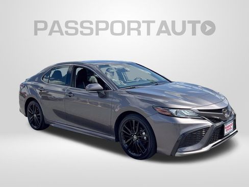 Used 2024 Toyota Camry XSE FWD image 12