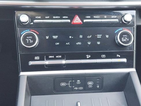 Used 2025 Hyundai Santa Fe SEL image 21