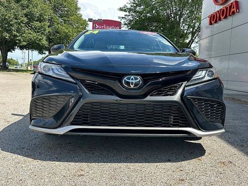 Used 2024 Toyota Camry XSE FWD image 8
