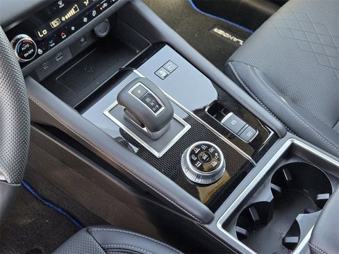 New 2025 Mitsubishi Outlander SEL Black Edition image 16