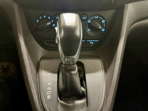 Used 2018 Ford Transit Connect XL image 19