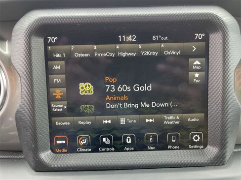 Used 2022 Jeep Wrangler Unlimited Sahara image 16