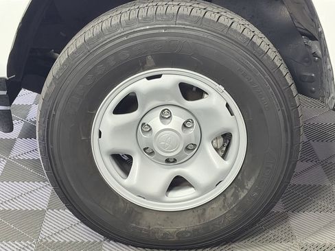 Used 2023 Toyota Tacoma SR AWD/4WD image 10