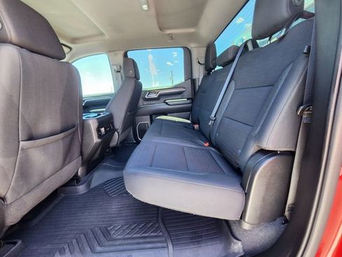 Used 2022 Chevrolet Silverado 1500 RST w/ Z71 Off-Road Package AWD/4WD image 11