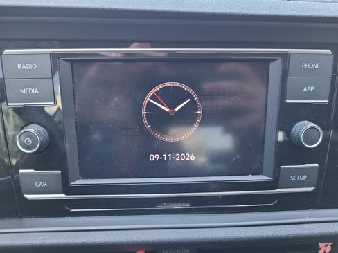 Used 2019 Volkswagen Jetta FWD image 23