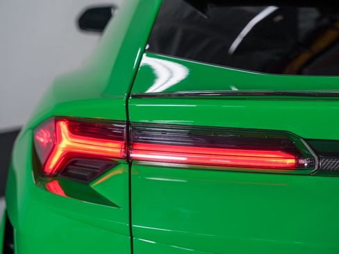 Used 2023 Lamborghini Urus Performante AWD/4WD image 26