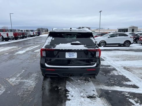 New 2026 Ford Explorer ST-Line w/ ST-Line Street Pack image 6