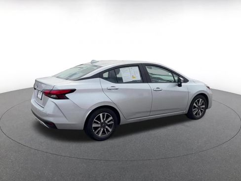 Used 2025 Nissan Versa SV FWD image 15