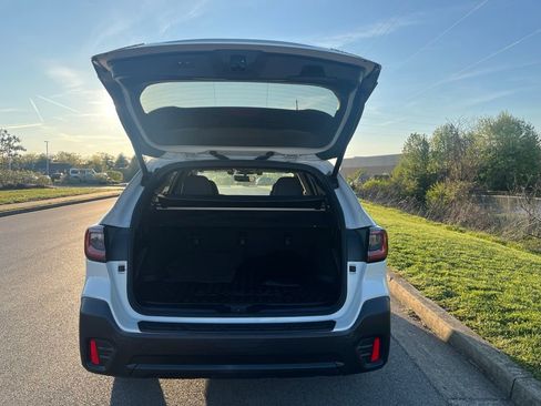 Used 2021 Subaru Outback Premium w/ Tech Package 1 AWD/4WD image 11