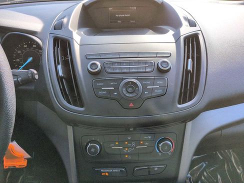 Used 2019 Ford Escape S image 28