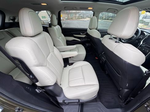 Used 2022 Subaru Ascent Limited w/ Technology Package image 15