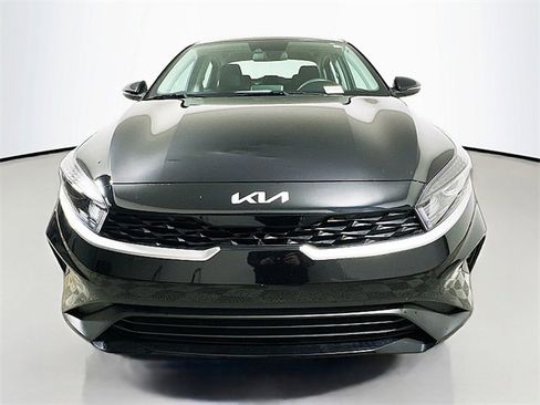 Used 2024 Kia Forte LXS w/ LXS Technology Package image 2