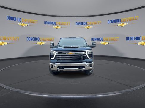 New 2026 Chevrolet Silverado 3500 LTZ w/ LTZ Plus Package AWD/4WD image 6